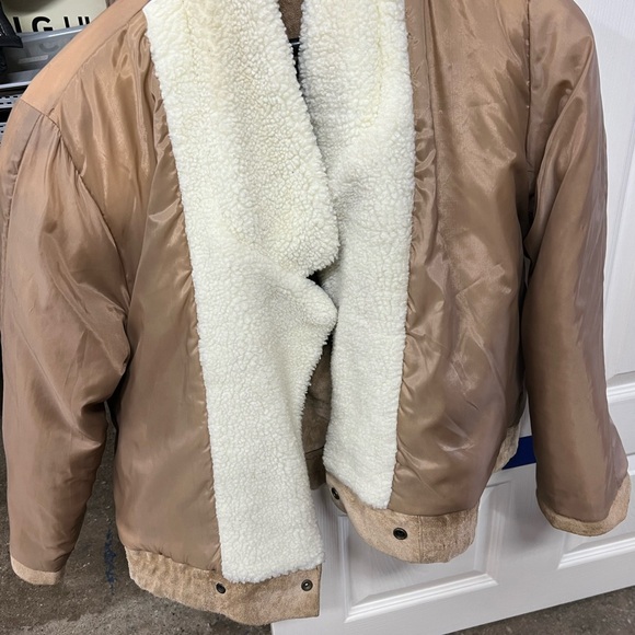 Wilson Leather Jacket with Cream Sherpa Collar - Picture 12 of 14